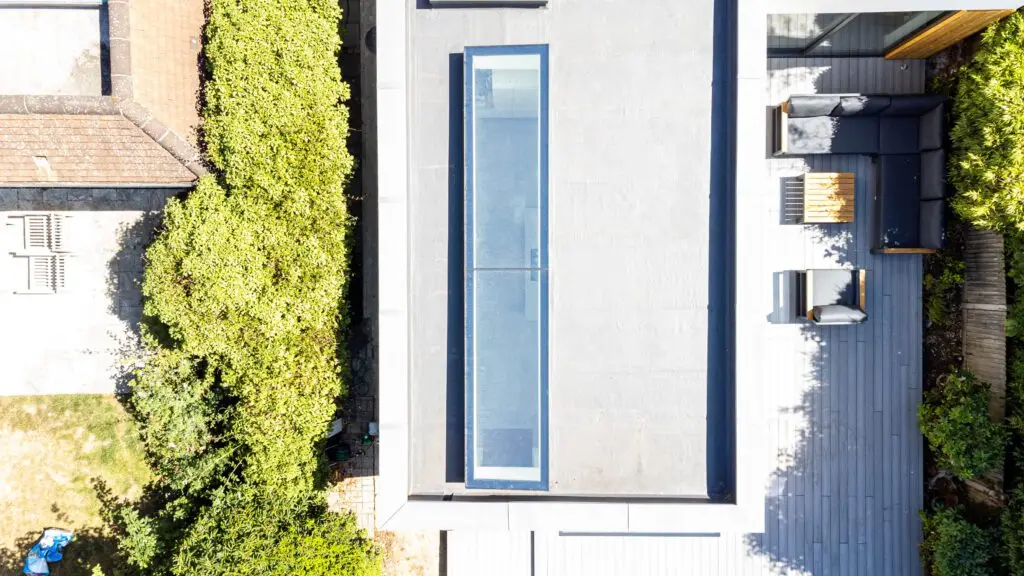 YES Frameless glass-to-glass system, IQ glass structural glazing