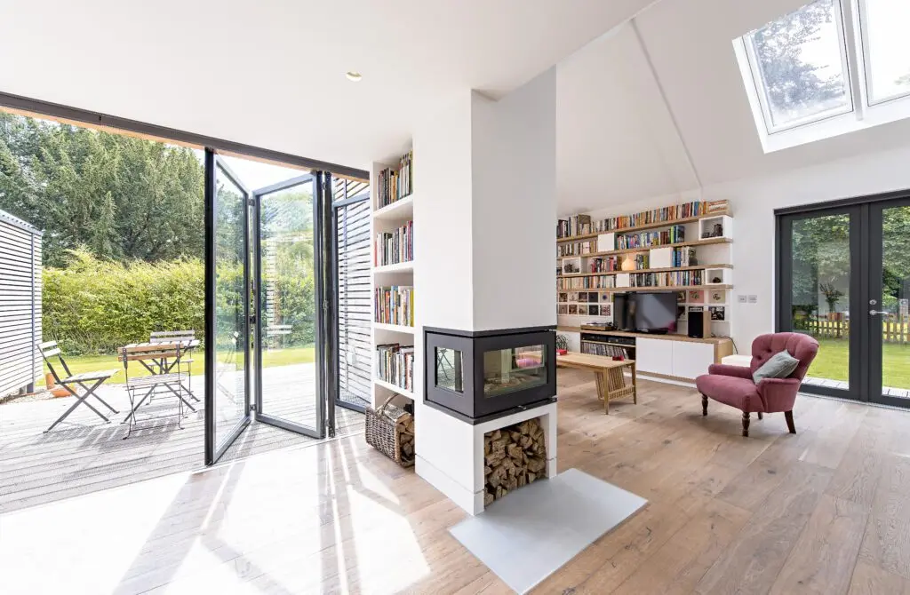 SUNFLEX SF75 triple glazed bi-folding door